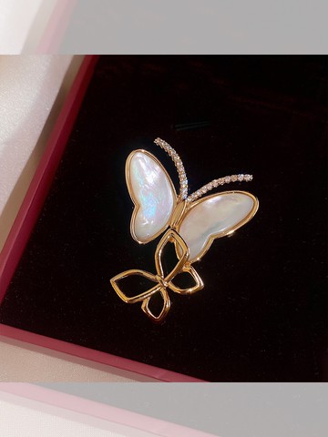 蝴蝶白貝胸針高檔女時尚氣質西裝別針配飾年新款潮網紅絲巾扣