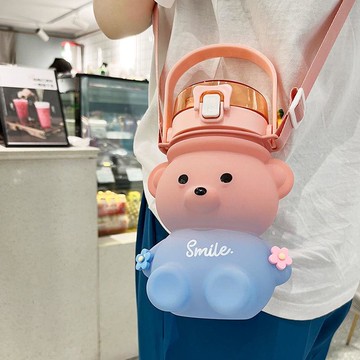 免運·漸變色小熊雙飲吸管杯女生高顏值大容量水杯兒童可愛耐高溫塑料杯