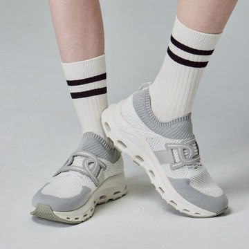 moz瑞典 駝鹿 蒙布朗 飛織 蜂巢彈力鞋(灰白)