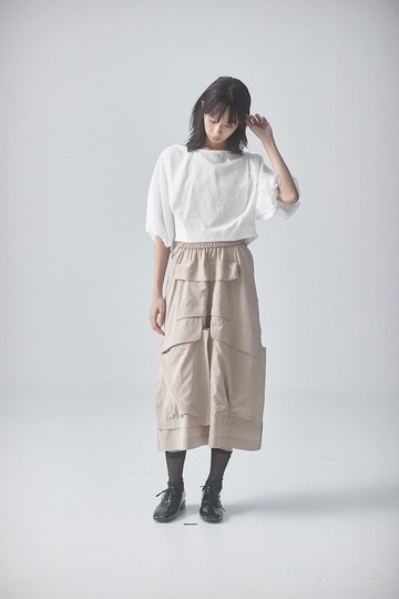 平領蓬袖短上衣