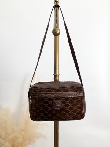 【 日本直送 名牌中古包 】CELINE  સੈલીન 側背包 棕色 壓印標誌 麂皮 vintage 中古 sckbvj