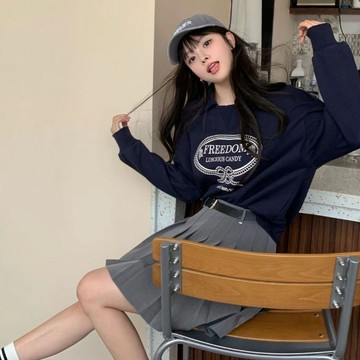 美木子【 蝴蝶結印花 薄絨 長袖大學t 】現貨 Oversize 寬鬆 韓系休閒 圓領衛衣 上衣 大學t Y008