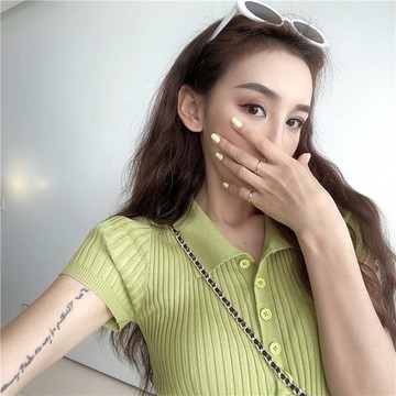 C15 CU🇰🇷現貨秒出🔥素色鈕扣針織衫💗復古polo領深V鈕扣彈性短袖針織上衣