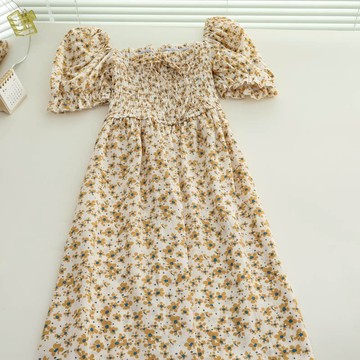 碎花雪紡連衣裙女夏季法式褶皺方領泡泡袖短袖溫柔風桔梗裙中長裙