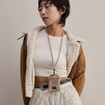 【bitplay】短版毛絨證件套