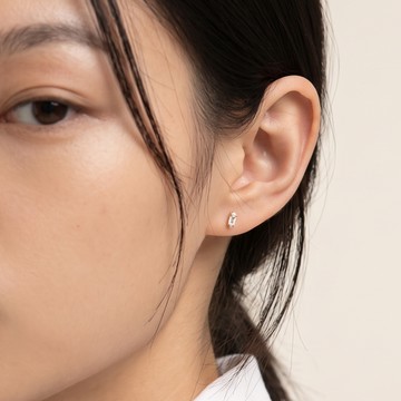 Haute | 9K金鋯鑽菱型耳環（單支販售）