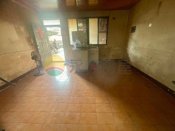 五甲商圈超保值公寓一樓｜高雄市鳳山區鎮南街