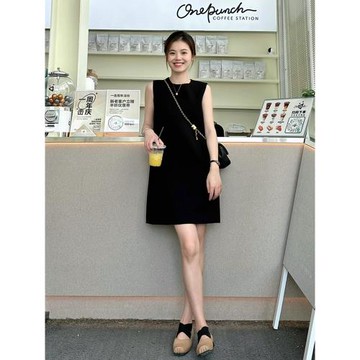 (免運)黑色無袖連衣裙女2025夏季高級感短款口袋背心裙圓領氣質小黑裙子