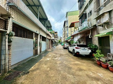 光華商圈★正光華國小旁車庫透｜高雄市前鎮區廣東三街