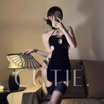 𝑪𝒖𝒕𝒊𝒆 💞 隔日到貨 ❗ 輕奢梅花刺繡旗袍 高開衩旗袍 性感露背 性感睡衣 高雅旗袍 角色扮演 Cosplay