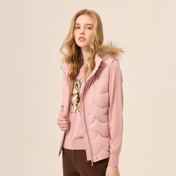 ILEY伊蕾 貉子毛拼接羽絨活動連帽背心(粉；M-XL)