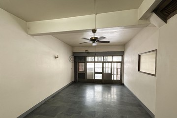 ￥【獨家】民族車站∣坐擁綠園道∣臨路店面透天｜高雄市三民區凱旋一路