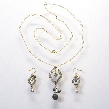 渲彩菱型珠串項鍊耳環套組