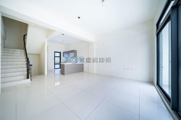 照南學區｜御國佳緣全新五房美透天｜苗栗縣竹南鎮佳北二街