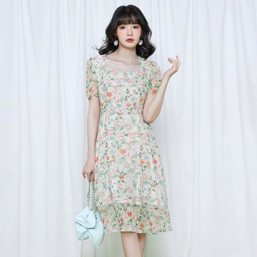 深圳南油夏季專柜撤柜品牌女裝雅致花卉方領中裙連衣裙 NY19807