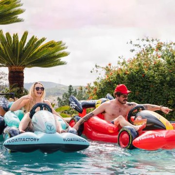 (免運)水上充氣跑車浮排浮床賽車卡丁車浮舟靠背躺椅浮漂氣墊游泳池派對