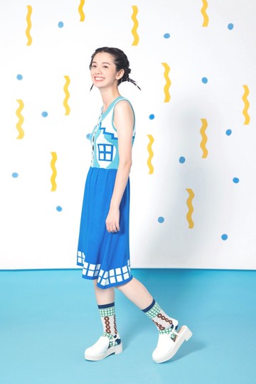 天藍度假小屋排扣無袖洋裝