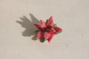 羊毛氈聖誕紅別針 閃亮紅 聖誕禮物 交換禮物 現貨款 可直接下標