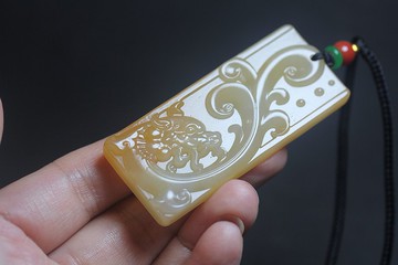 【龍魚】仿古 黃蠟石吊墜 項鏈 牌子掛件