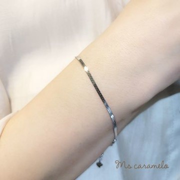 【焦糖小姐 Ms caramelo】925純銀鍍K白 扁形蛇骨鏈手鍊 粗1.8mm