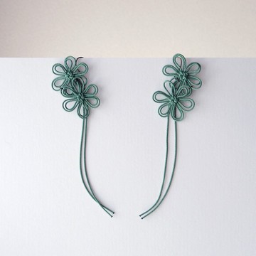 耳環 靜默、纏繞、搖曳・柔