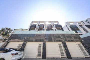 仁武國小旁｜五年輕屋齡｜精裝車庫別墅｜高雄市仁武區仁和南街