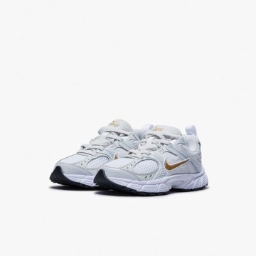 Nike 童鞋 V5 RNR PS 中童 白灰 金 休閒鞋 HQ6412-104