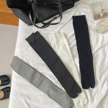 二指襪女日系簡約坑條顯瘦小腿分趾襪春秋外穿素色百搭及膝小腿襪