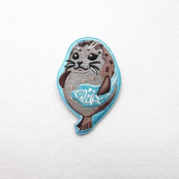 設計款SS381 - 【軟木】斑海豹造型刺繡別針