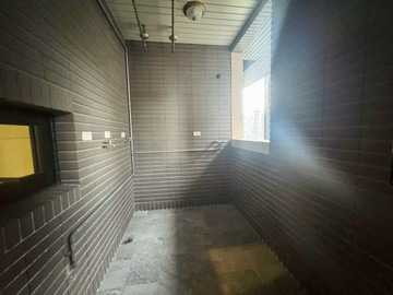 秀朗橋捷運・尼斯公爵・高樓大三房車｜住商小嫺｜新北市中和區秀朗路三段