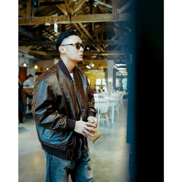 MADNESS HARD AGING LEATHER AVIATOR JACKET (HORSEHIDE) 余文樂同款