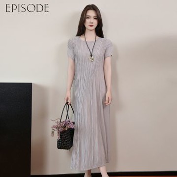 EPISODE - 氣質寬鬆顯瘦皺褶短袖長洋裝E54701（灰）
