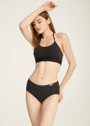 XXL 經典純色．高腰三角內褲(黑色)