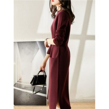 新年戰袍酒紅色系帶收腰毛衣裙女秋冬新款內搭開叉長袖針織連衣裙