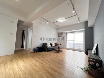 鳳山國中*高樓景觀*全屋翻新*三房車位｜高雄市鳳山區杭州西街