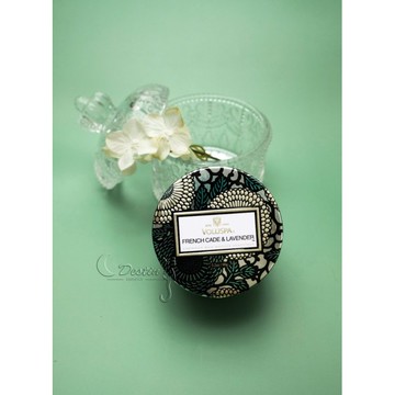 Voluspa 美國 香氛蠟燭 杜松與薰衣草 French Cade Lavender 3.2oz 浮雕 玻璃瓶身