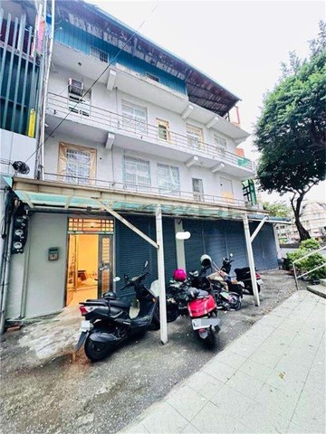 桃園火車站商圈公園旁稀有透天｜桃園市桃園區民生路