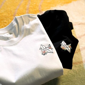 Upch 人以去無空，幸福飛向空中 潮牌刺繡寬松上衣男女短袖情侶裝