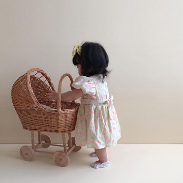 ins新款北歐復古藤編娃娃小推車兒童房裝飾拍照影樓攝影實景道具