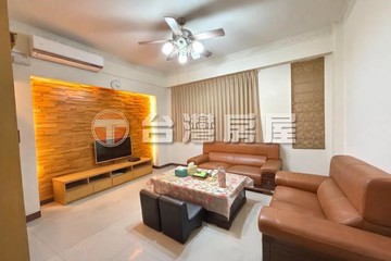 沙鹿近新光田❤️前院停車透天別墅❤️免管理費｜台中市沙鹿區自強路