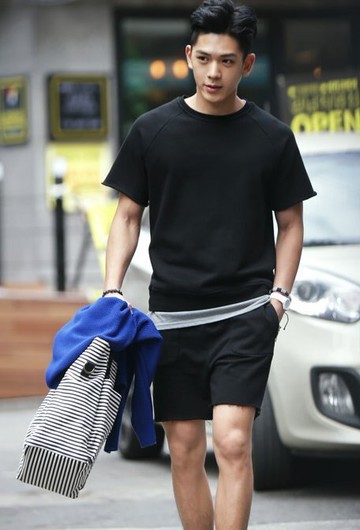 FINDSENSE潮流 短T 插肩袖 圓領