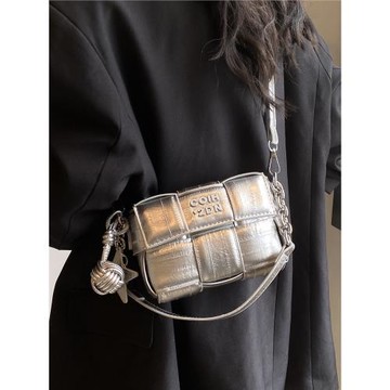 高級感洋氣小眾編織包包女2024新款百搭斜挎包時尚手提上班小拎包