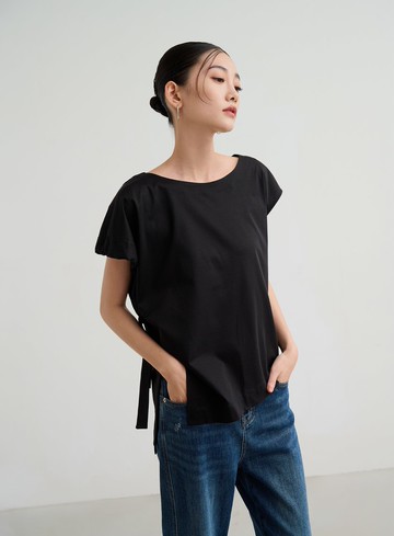 不對稱袖口抽皺上衣