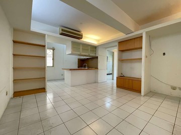 南太平便宜電梯3房◆平車位◆出價就談｜台中市太平區太平七街