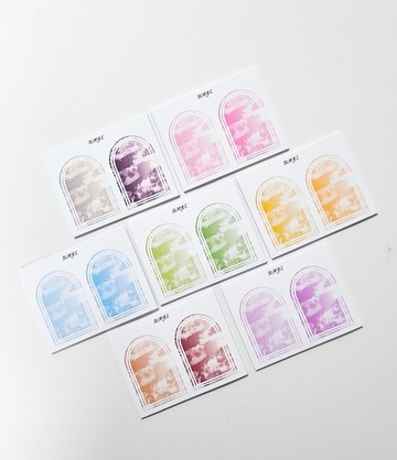 門內裡的微光風景