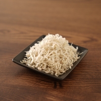 朝食にかけて味わう「創作ちりめんふりかけ四色」と「ちりめん」２袋セット