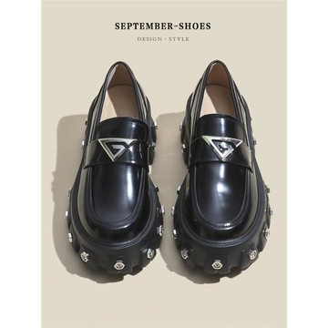 朋克風厚底鞋女2024新款英倫樂福鞋法式高級感暗黑一腳蹬皮鞋單鞋