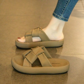 法式高級感涼拖鞋女外穿2024年夏季新款時尚百搭厚底沙灘拖鞋