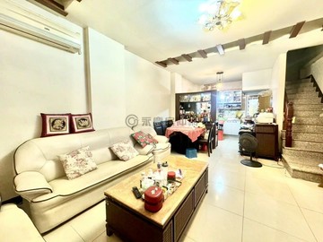 內壢前站忠孝商圈前院停車美4房透天｜桃園市中壢區吉利九街