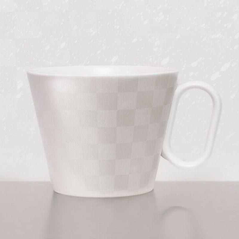 売り尽くしセール Wired Beans ワイヤードビーンズ 生涯を添い遂げるマグ 京焼 花結晶 ペアセット ベージュ・銀藤 マグカップ 240ml  キッチン、日用品、文具 | bazeni-istra.com